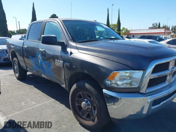 ✅ 2016 Ram 2500 SLT • VIN: 3C6TR4DT3GG390555 • Lot: 42894111. Listed on IAAI with 233,298 mi. Free auction sales archive from the USA and detailed vehicle history report at DreamBid. Image 6.