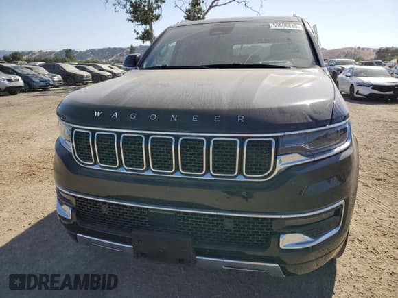 ✅ 2023 Jeep Wagoneer Series III • VIN: 1C4SJSDPXPS569378 • Lot: 58606885. Wystawiony na Copart z przebiegiem 11 417 mil. Bezpłatny archiwum sprzedaży aukcyjnych z USA i szczegółowy raport historii pojazdu na DreamBid. Zdjęcie 5.