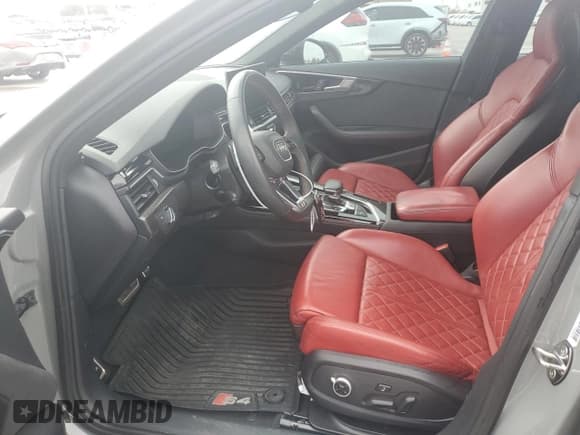 ✅ 2022 Audi S4 Premium Plus • VIN: WAUB4AF49NA033350 • Лот: 85064974. Опубликован ранее на Copart с пробегом 45 046 миль. Бесплатный доступ к архиву аукционных продаж из США и подробный отчёт об истории автомобиля на DreamBid. Изображение 7.