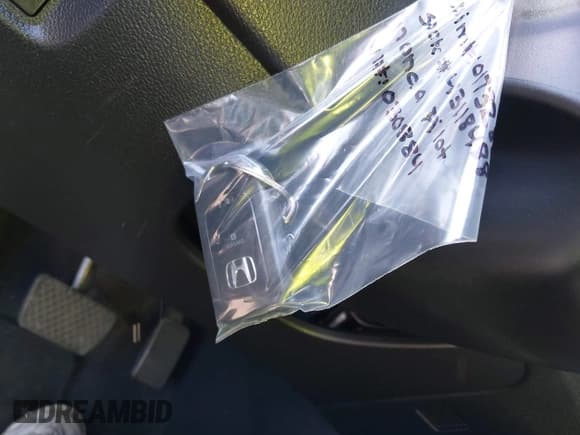 ✅ 2017 Honda Pilot EX-L • VIN: 5FNYF5H59HB030884 • Lot: 43118488. Listed on IAAI with 69,489 mi. Free auction sales archive from the USA and detailed vehicle history report at DreamBid. Image 11.