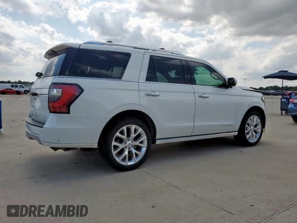 ✅ 2020 Ford Expedition Platinum • VIN: 1FMJU1LT6LEA14931 • Lot: 58579325. Listed on Copart with 96,065 mi. Free auction sales archive from the USA and detailed vehicle history report at DreamBid. Image 3.