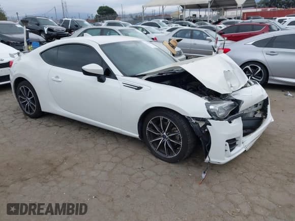 ✅ 2018 Subaru BRZ Limited • VIN: JF1ZCAC1XJ8602180 • Лот: 43302341. Опубликован ранее на IAAI с пробегом 68 028 миль. Бесплатный доступ к архиву аукционных продаж из США и подробный отчёт об истории автомобиля на DreamBid. Изображение 1.