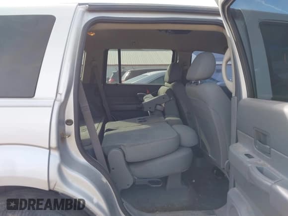 ✅ 2005 Dodge Durango SXT • VIN: 1D4HD38K75F527569 • Лот: 43623724. Опубликован ранее на IAAI с пробегом 235 728 миль. Бесплатный доступ к архиву аукционных продаж из США и подробный отчёт об истории автомобиля на DreamBid. Изображение 8.