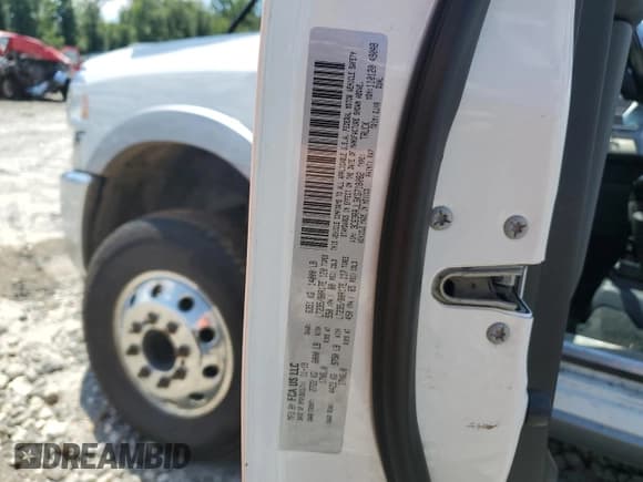 ✅ 2019 Ram 3500 Laramie • VIN: 3C63RRJL3KG718082 • Lot: 69877185. Listed on Copart with 108,351 mi. Free auction sales archive from the USA and detailed vehicle history report at DreamBid. Image 12.