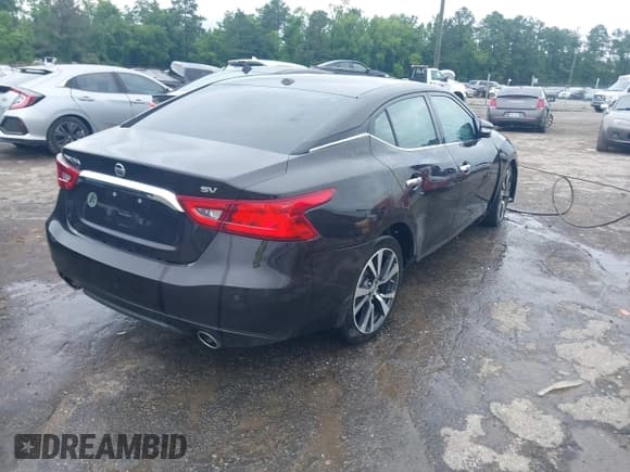 ✅ 2016 Nissan Maxima SL • VIN: 1N4AA6AP7GC409207 • Lot: 42550056. Wystawiony na IAAI z przebiegiem 121 749 mil. Bezpłatny archiwum sprzedaży aukcyjnych z USA i szczegółowy raport historii pojazdu na DreamBid. Zdjęcie 4.