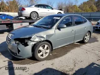2009 Hyundai Elantra GLS z VIN KMHDU46D49U748680, wystawiony jako Copart lot #90866255 z przebiegiem 93 299 mil mil oraz Szkoda całkowita • Salvage title. Historia ofert i sprzedaży dostępna na DreamBid. Obrazek 1.
