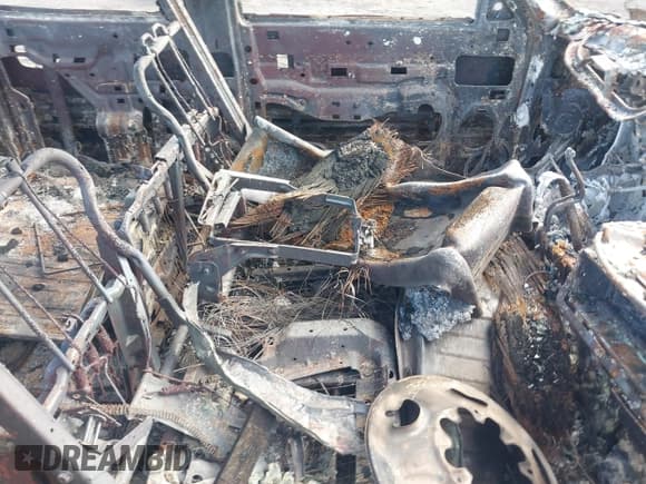 ✅ 2001 Chevrolet Silverado 2500HD LS • VIN: 1GCHK23U91F168080 • Lot: 43343510. Listed on IAAI with Not provided. Free auction sales archive from the USA and detailed vehicle history report at DreamBid. Image 5.