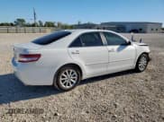 ✅ 2010 Toyota Camry XLE • VIN: 4T1BF3EK2AU529992 • Лот: 90305295. Опубликован ранее на Copart с пробегом 125 029 миль. Бесплатный доступ к архиву аукционных продаж из США и подробный отчёт об истории автомобиля на DreamBid. Изображение 3.