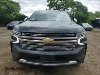 ✅ 2023 Chevrolet Suburban Premier • VIN: 1GNSKFKD1PR290543 • Lot: 55710384. Wystawiony na Copart z przebiegiem 48 431 mil. Bezpłatny archiwum sprzedaży aukcyjnych z USA i szczegółowy raport historii pojazdu na DreamBid. Zdjęcie 5.