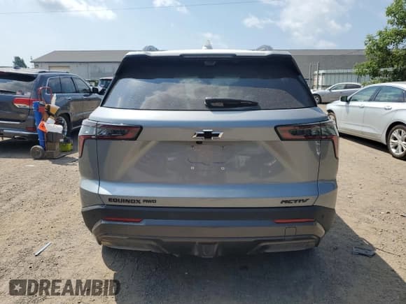 ✅ 2025 Chevrolet Equinox AWD ACTIV • VIN: 3GNAXSEG0SL184418 • Lot: 62144595. Wystawiony na Copart z przebiegiem 7 723 mil. Bezpłatny archiwum sprzedaży aukcyjnych z USA i szczegółowy raport historii pojazdu na DreamBid. Zdjęcie 6.