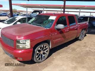 2008 Chevrolet Silverado 1500 1LT z VIN 2GCEC130081339386, wystawiony jako IAAI lot #43455342 z przebiegiem 190 956 mil mil oraz . Historia ofert i sprzedaży dostępna na DreamBid. Obrazek 2.