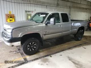 ✅ 2006 Chevrolet Silverado 2500HD LT2 • VIN: 1GCHK29DX6E214780 • Лот: 73880854. Опубликован ранее на Copart с пробегом 365 911 миль. Бесплатный доступ к архиву аукционных продаж из США и подробный отчёт об истории автомобиля на DreamBid. Изображение 1.