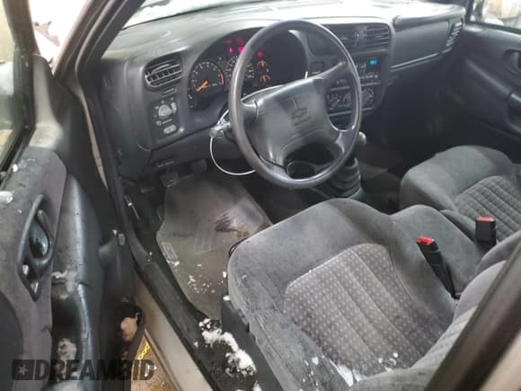 ✅ 1998 Chevrolet S-10 LS • VIN: 1GCCS1947WK194607 • Лот: 85561154. Опубликован ранее на Copart с пробегом 139 246 миль. Бесплатный доступ к архиву аукционных продаж из США и подробный отчёт об истории автомобиля на DreamBid. Изображение 8.