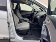 ✅ 2018 Hyundai Santa Fe 2.4L • VIN: 5XYZT3LB6JG565927 • Лот: 92522215. Опубликован ранее на Copart с пробегом 116 009 миль. Бесплатный доступ к архиву аукционных продаж из США и подробный отчёт об истории автомобиля на DreamBid. Изображение 5.