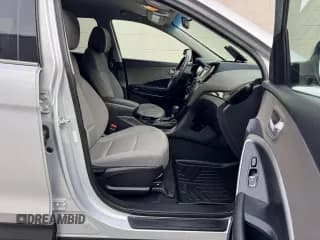 ✅ 2018 Hyundai Santa Fe 2.4L • VIN: 5XYZT3LB6JG565927 • Лот: 92522215. Опубликован ранее на Copart с пробегом 116 009 миль. Бесплатный доступ к архиву аукционных продаж из США и подробный отчёт об истории автомобиля на DreamBid. Изображение 5.
