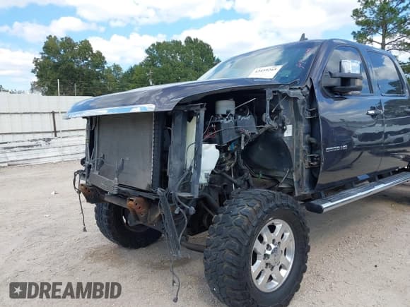 ✅ 2011 Chevrolet Silverado 2500HD LT • VIN: 1GC1KXCG6BF182643 • Lot: 43459265. Listed on IAAI with 176,716 mi. Free auction sales archive from the USA and detailed vehicle history report at DreamBid. Image 6.