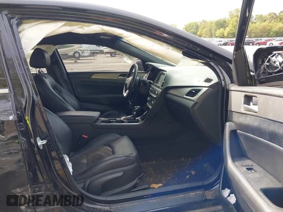 ✅ 2018 Hyundai Sonata SEL • VIN: 5NPE34AF9JH718268 • Lot: 43349586. Listed on IAAI with 112,601 mi. Free auction sales archive from the USA and detailed vehicle history report at DreamBid. Image 5.