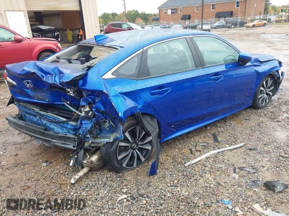 ✅ 2022 Honda Civic EX • VIN: 2HGFE1F77NH309331 • Lot: 43557488. Listed on IAAI with 97,239 mi. Free auction sales archive from the USA and detailed vehicle history report at DreamBid. Image 4.