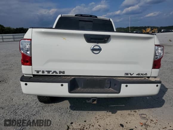✅ 2018 Nissan Titan Pro-4X • VIN: 1N6AA1E50JN508949 • Lot: 80260745. Wystawiony na Copart z przebiegiem 79 783 mil. Bezpłatny archiwum sprzedaży aukcyjnych z USA i szczegółowy raport historii pojazdu na DreamBid. Zdjęcie 6.
