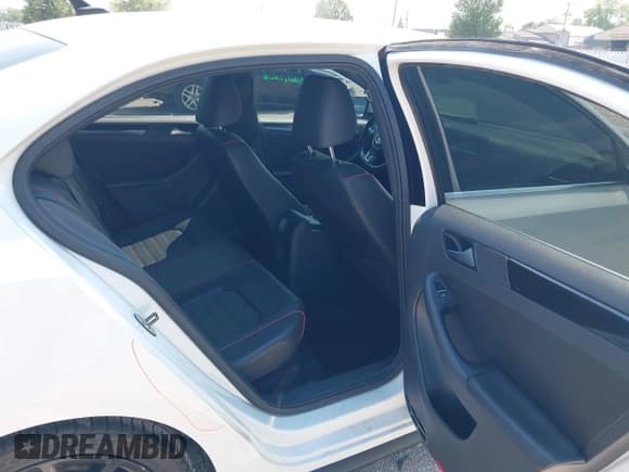 ✅ 2014 Volkswagen Jetta GLI • VIN: 3VW4T7AJ4EM301820 • Lot: 42994517. Listed on IAAI with 78,527 mi. Free auction sales archive from the USA and detailed vehicle history report at DreamBid. Image 8.