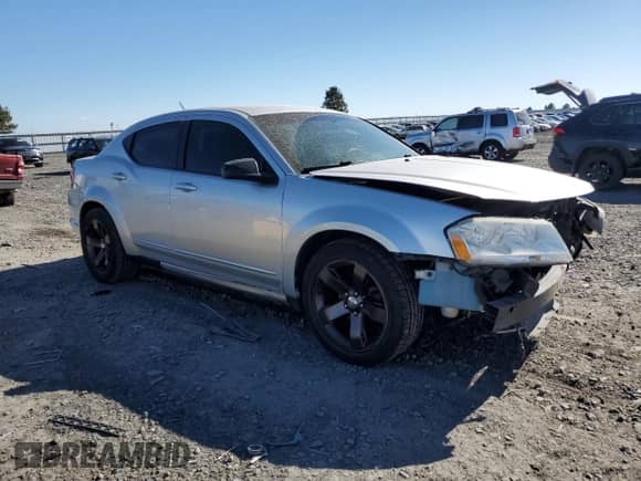 2012 Dodge Avenger SE z VIN 1C3CDZAB8CN322662, wystawiony jako Copart lot #73427604 z przebiegiem 169 690 mil mil oraz Szkoda całkowita • Salvage title. Historia ofert i sprzedaży dostępna na DreamBid. Obrazek 4.