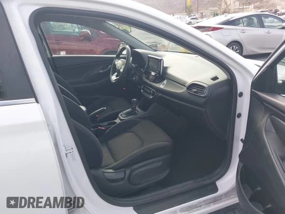 ✅ 2019 Hyundai Elantra • VIN: KMHH35LE2KU099247 • Lot: 43077370. Listed on IAAI with 58,795 mi. Free auction sales archive from the USA and detailed vehicle history report at DreamBid. Image 5.
