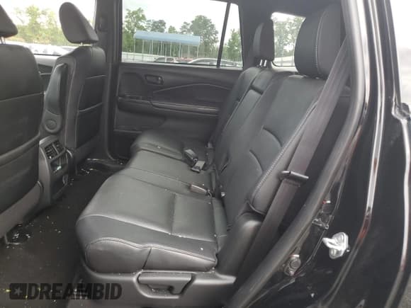 ✅ 2022 Honda Passport EX-L • VIN: 5FNYF8H56NB018477 • Lot: 68481775. Listed on Copart with 67,175 mi. Free auction sales archive from the USA and detailed vehicle history report at DreamBid. Image 11.