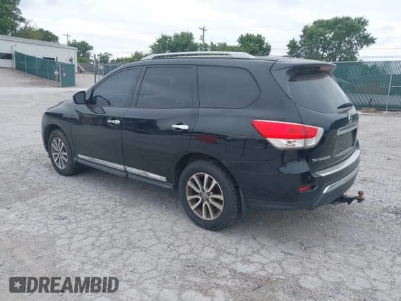 ✅ 2013 Nissan Pathfinder SL • VIN: 5N1AR2MM5DC644130 • Lot: 42884878. Listed on IAAI with 199,069 mi. Free auction sales archive from the USA and detailed vehicle history report at DreamBid. Image 3.