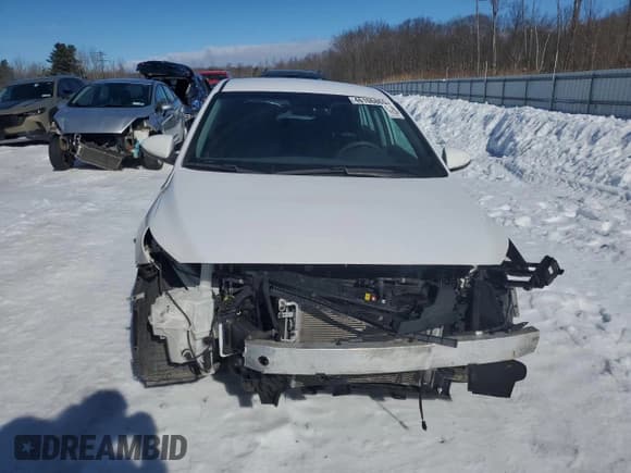 ✅ 2018 Hyundai Ioniq Blue • VIN: KMHC65LC5JU075832 • Lot: 46106865. Wystawiony na Copart z przebiegiem 47 385 mil. Bezpłatny archiwum sprzedaży aukcyjnych z USA i szczegółowy raport historii pojazdu na DreamBid. Zdjęcie 5.