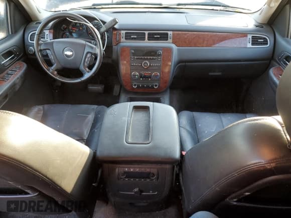 ✅ 2009 Chevrolet Suburban 2LT • VIN: 1GNFK26349R267384 • Lot: 82778755. Listed on Copart with 250,333 mi. Free auction sales archive from the USA and detailed vehicle history report at DreamBid. Image 8.