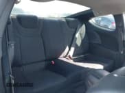 ✅ 2012 Hyundai Genesis Coupe 2.0T • VIN: KMHHT6KD4CU067884 • Lot: 41659834. Wystawiony na IAAI z przebiegiem 139 126 mil. Bezpłatny archiwum sprzedaży aukcyjnych z USA i szczegółowy raport historii pojazdu na DreamBid. Zdjęcie 8.