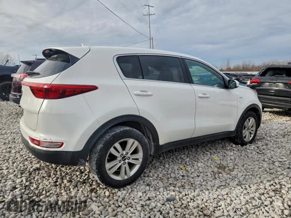 ✅ 2019 Kia Sportage LX • VIN: KNDPMCAC0K7568983 • Lot: 93389465. Wystawiony na Copart z przebiegiem 170 740 mil. Bezpłatny archiwum sprzedaży aukcyjnych z USA i szczegółowy raport historii pojazdu na DreamBid. Zdjęcie 3.
