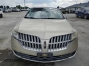 ✅ 2011 Lincoln MKT EcoBoost • VIN: 2LMHJ5AT9BBJ54200 • Lot: 67465695. Wystawiony na Copart z przebiegiem 172 772 mil. Bezpłatny archiwum sprzedaży aukcyjnych z USA i szczegółowy raport historii pojazdu na DreamBid. Zdjęcie 5.