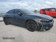 ✅ 2025 Kia K5 LXS • VIN: KNAG24J78S5294343 • Lot: 91369875. Wystawiony na Copart z przebiegiem 5 687 mil. Bezpłatny archiwum sprzedaży aukcyjnych z USA i szczegółowy raport historii pojazdu na DreamBid. Zdjęcie 4.