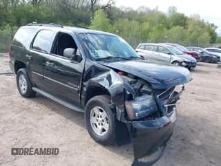 ✅ 2007 Chevrolet Tahoe LT • VIN: 1GNFK13067R214848 • Lot: 42225076. Wystawiony na IAAI z przebiegiem 157 992 mil. Bezpłatny archiwum sprzedaży aukcyjnych z USA i szczegółowy raport historii pojazdu na DreamBid. Zdjęcie 1.