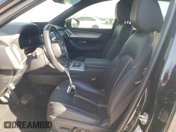 ✅ 2024 Mazda CX-90 Premium Plus • VIN: JM3KKEHD7R1171513 • Lot: 92536155. Wystawiony na Copart z przebiegiem 26 443 mil. Bezpłatny archiwum sprzedaży aukcyjnych z USA i szczegółowy raport historii pojazdu na DreamBid. Zdjęcie 7.