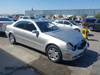 ✅ 2006 Mercedes-Benz E 350 • VIN: WDBUF56JX6A765540 • Lot: 42895130. Wystawiony na IAAI z przebiegiem 99 777 mil. Bezpłatny archiwum sprzedaży aukcyjnych z USA i szczegółowy raport historii pojazdu na DreamBid. Zdjęcie 1.