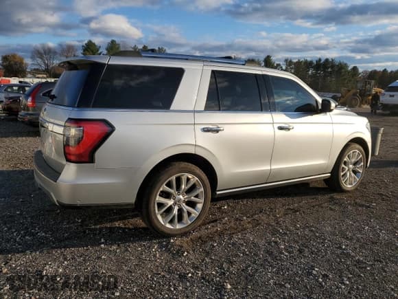 ✅ 2019 Ford Expedition Limited • VIN: 1FMJU1KT4KEA00431 • Lot: 91467685. Wystawiony na Copart z przebiegiem 54 573 mil. Bezpłatny archiwum sprzedaży aukcyjnych z USA i szczegółowy raport historii pojazdu na DreamBid. Zdjęcie 3.