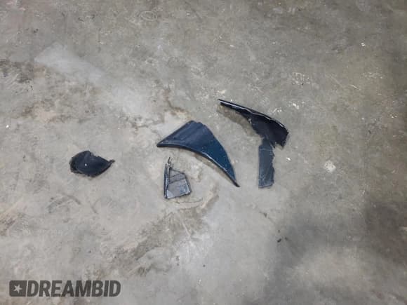 ✅ 1996 Ford Escort LX • VIN: 1FASP15J4TW123111 • Лот: 60545435. Опубликован ранее на Copart с пробегом 197 297 миль. Бесплатный доступ к архиву аукционных продаж из США и подробный отчёт об истории автомобиля на DreamBid. Изображение 13.