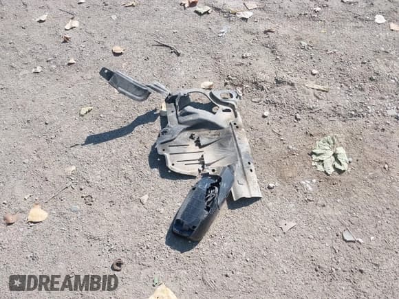 ✅ 2012 Honda Accord EX-L • VIN: 1HGCP3F87CA016557 • Lot: 43227314. Listed on IAAI with 203,497 mi. Free auction sales archive from the USA and detailed vehicle history report at DreamBid. Image 12.