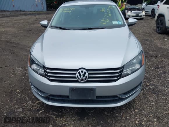 ✅ 2012 Volkswagen Passat SE • VIN: 1VWBP7A30CC073455 • Lot: 42720979. Listed on IAAI with 105,680 mi. Free auction sales archive from the USA and detailed vehicle history report at DreamBid. Image 6.