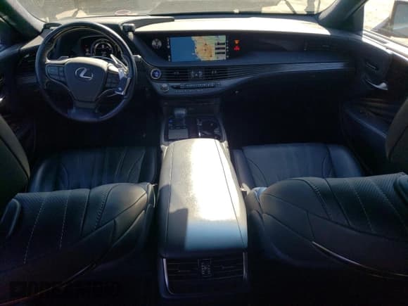 ✅ 2018 Lexus LS • VIN: JTHBYLFF1J5000266 • Lot: 77130624. Listed on Copart with 36,312 mi. Free auction sales archive from the USA and detailed vehicle history report at DreamBid. Image 8.