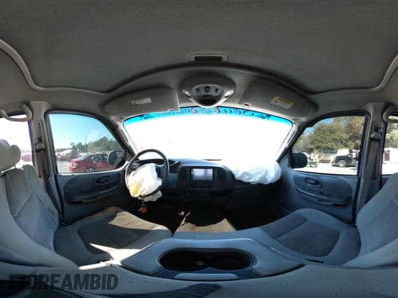 ✅ 2003 Ford F-150 XLT • VIN: 1FTRW08L43KD25702 • Лот: 43535683. Опубликован ранее на IAAI с пробегом 415 017 миль. Бесплатный доступ к архиву аукционных продаж из США и подробный отчёт об истории автомобиля на DreamBid. Изображение 20.