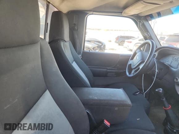 ✅ 2004 Ford Ranger XL • VIN: 1FTYR10D34PB37884 • Lot: 91073475. Wystawiony na Copart z przebiegiem 283 938 mil. Bezpłatny archiwum sprzedaży aukcyjnych z USA i szczegółowy raport historii pojazdu na DreamBid. Zdjęcie 10.