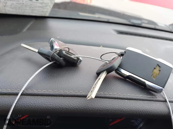 ✅ 2018 Chevrolet Silverado 1500 LTZ • VIN: 3GCUKSEC9JG328282 • Lot: 43266149. Wystawiony na IAAI z przebiegiem 188 401 mil. Bezpłatny archiwum sprzedaży aukcyjnych z USA i szczegółowy raport historii pojazdu na DreamBid. Zdjęcie 11.