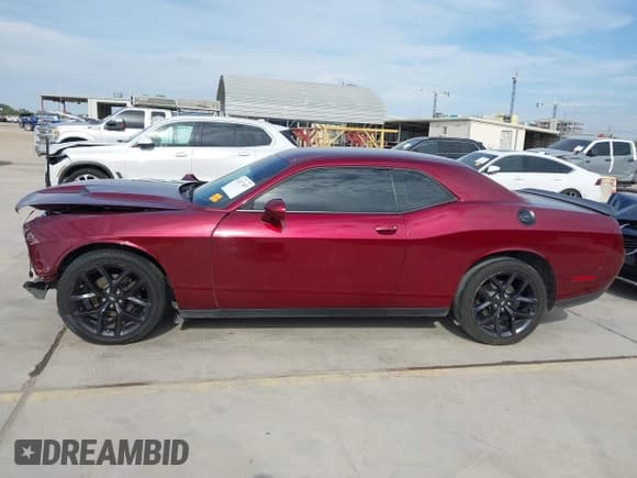 ✅ 2020 Dodge Challenger SXT • VIN: 2C3CDZAG5LH184776 • Lot: 43337407. Wystawiony na IAAI z przebiegiem 98 315 mil. Bezpłatny archiwum sprzedaży aukcyjnych z USA i szczegółowy raport historii pojazdu na DreamBid. Zdjęcie 14.