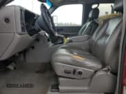 ✅ 2005 Chevrolet Silverado 2500HD LS • VIN: 1GCHK23275F933680 • Lot: 90767445. Wystawiony na Copart z przebiegiem 198 469 mil. Bezpłatny archiwum sprzedaży aukcyjnych z USA i szczegółowy raport historii pojazdu na DreamBid. Zdjęcie 7.