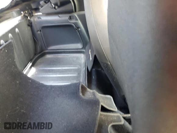 ✅ 2009 Smart fortwo Passion • VIN: WMEEK31XX9K253259 • Лот: 63807705. Опубликован ранее на Copart с пробегом 79 084 миль. Бесплатный доступ к архиву аукционных продаж из США и подробный отчёт об истории автомобиля на DreamBid. Изображение 10.