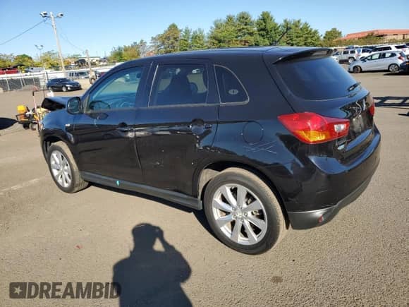2015 Mitsubishi Outlander ES с VIN 4A4AR3AU1FE041206, выставлен на аукционе Copart как лот 84642205 с пробегом 84 637 миль миль и Списание • Salvage title. История ставок и продаж доступна на DreamBid. Изображение 2.