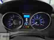 ✅ 2015 Hyundai Sonata • VIN: KMHEC4A46FA133852 • Лот: 85551575. Опубликован ранее на Copart с пробегом 107 538 миль. Бесплатный доступ к архиву аукционных продаж из США и подробный отчёт об истории автомобиля на DreamBid. Изображение 9.